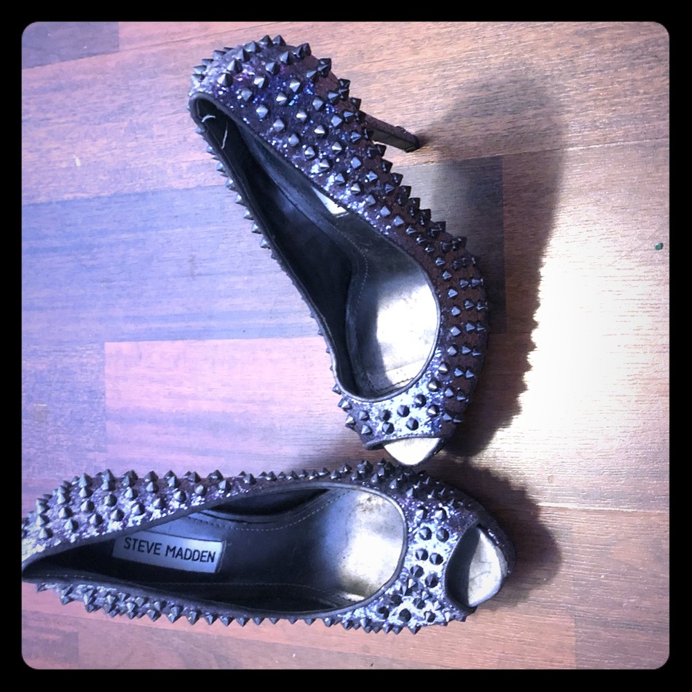 Glitz & Glamour All Silver Steve Madden size 8